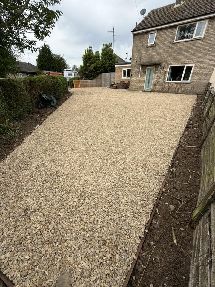 Fresh gravel driveway laid by DN Services